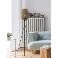 ATHM DESIGN Lampadaires Lampadaire Abat Jour Rotin Beige Et Pieds Métal Noir -Lampadaires || Lustres || Guirlandes et décorations lumineuses Soldes lampadaire abat jour rotin beige et pieds metal noir 1