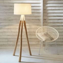 Maisons Du Monde Lampadaires Lampadaire Branche D'eucalyptus Et Abat-jour Blanc H152 -Lampadaires || Lustres || Guirlandes et décorations lumineuses Soldes lampadaire branche d eucalyptus et abat jour blanc h152 1000 7 29 177436 7