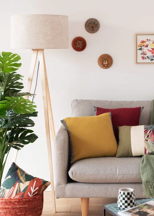 Maisons Du Monde Lampadaires Lampadaire En Bois De Pin Beige Et Abat-jour En Lin Recyclé H149 5 Maisons Du Monde Lampadaires Lampadaire En Bois De Pin Beige Et Abat-jour En Lin Recyclé H149 – Image 3