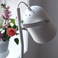 Dyberg Larsen Lampadaires Lampadaire En Métal Blanc Mat, H 135 Cm D 11,5 Cm -Lampadaires || Lustres || Guirlandes et décorations lumineuses Soldes lampadaire en metal blanc mat h 135 cm d 11 5 cm 3