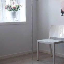 Dyberg Larsen Lampadaires Lampadaire En Métal Blanc Mat, H 135 Cm D 11,5 Cm -Lampadaires || Lustres || Guirlandes et décorations lumineuses Soldes lampadaire en metal blanc mat h 135 cm d 11 5 cm 4