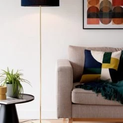 Maisons Du Monde Lampadaires Lampadaire En Métal Doré Et Abat-jour En Coton Bleu Nuit Recyclé H155 9 Maisons Du Monde Lampadaires Lampadaire En Métal Doré Et Abat-jour En Coton Bleu Nuit Recyclé H155 -Lampadaires || Lustres || Guirlandes et décorations lumineuses Soldes lampadaire en metal dore et abat jour en coton bleu nuit recycle h155 1000 5 12 229284 4