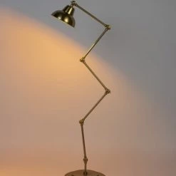 Drawer Lampadaires Lampadaire En Métal H158cm Laiton -Lampadaires || Lustres || Guirlandes et décorations lumineuses Soldes lampadaire en metal h158cm laiton 1