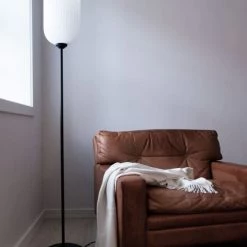 Dyberg Larsen Lampadaires Lampadaire En Verre Et Métal Noir Mat, H 150 Cm D 20 Cm -Lampadaires || Lustres || Guirlandes et décorations lumineuses Soldes lampadaire en verre et metal noir mat h 150 cm d 20 cm 1