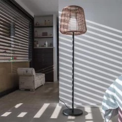 Alice's Garden Lampadaires Lampadaire Filaire En Polyrotin H154cm -Lampadaires || Lustres || Guirlandes et décorations lumineuses Soldes lampadaire filaire en polyrotin h154cm 3