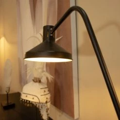 Now’s Home Lampadaires Lampadaire Trépied En Métal Noir Et Doré H158cm -Lampadaires || Lustres || Guirlandes et décorations lumineuses Soldes lampadaire trepied en metal noir et dore h158cm 3