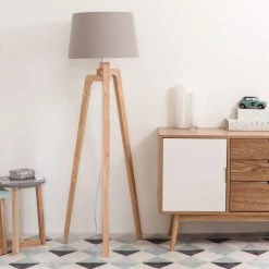 Maisons Du Monde Lampadaires Lampadaire Trépied En Paulownia Et Abat-jour Gris H150 -Lampadaires || Lustres || Guirlandes et décorations lumineuses Soldes lampadaire trepied en paulownia et abat jour gris h150 1000 10 16 146550 4