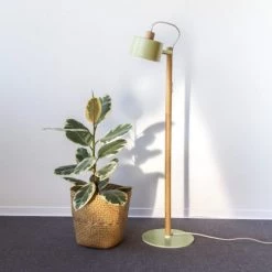 DIZY Design Lampadaires Luminaire à Poser Chêne Et Métal Laiton 10 DIZY Design Lampadaires Luminaire à Poser Chêne Et Métal Laiton -Lampadaires || Lustres || Guirlandes et décorations lumineuses Soldes luminaire a poser chene et metal laiton 12